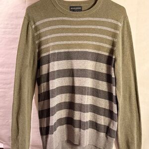 🍁 Banana Republic Green & Gray Striped Lightweight Sweater